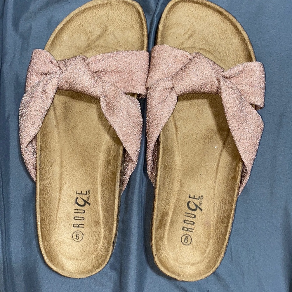 Sandles